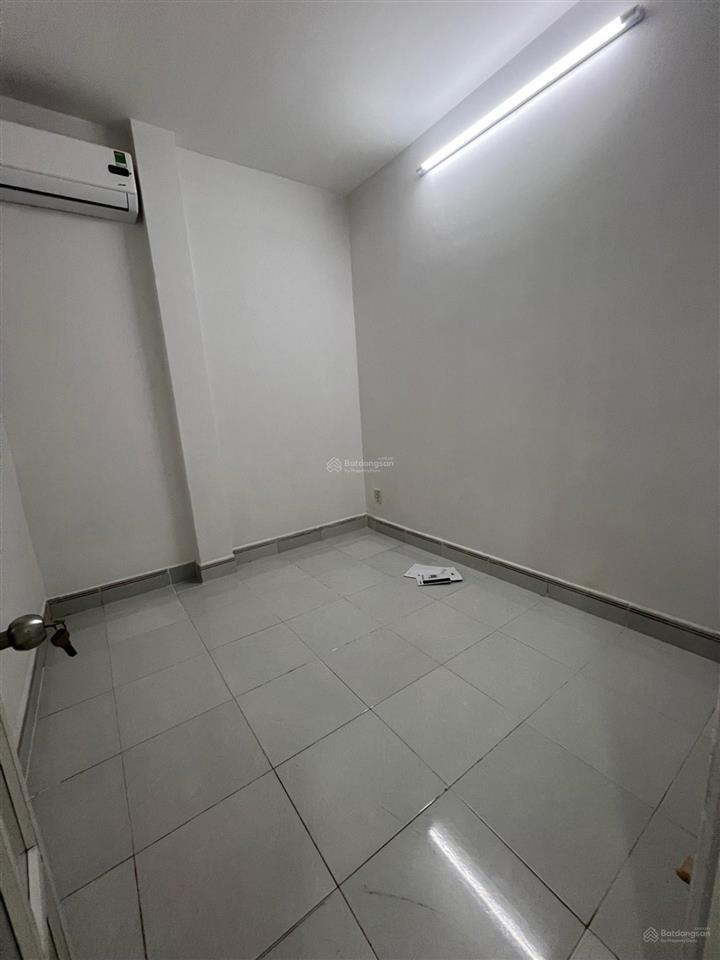 Siêu phẩm căn góc 2 tầng hiếm có dt 4 x 12,5m mặt tiền đường nhựa 7m ô tô ngủ trong nhà