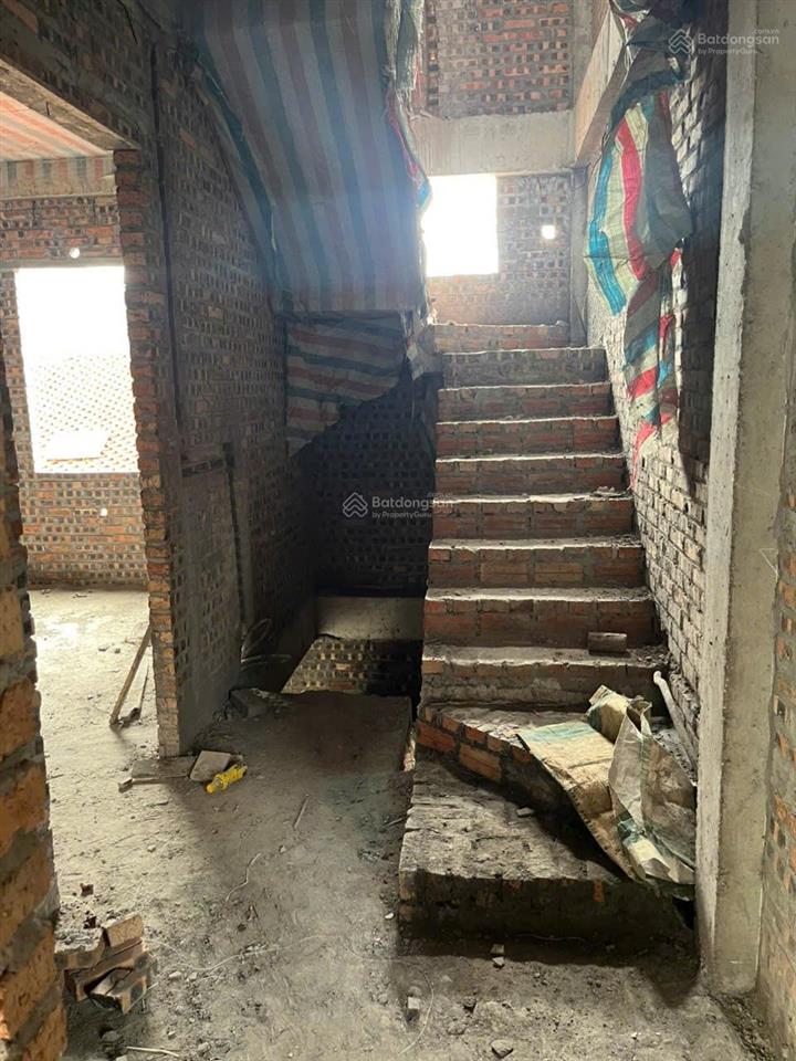 Bán nhà xây mới  full nội thất sát vin giá đầu tư ngay như quỳnh văn lâm