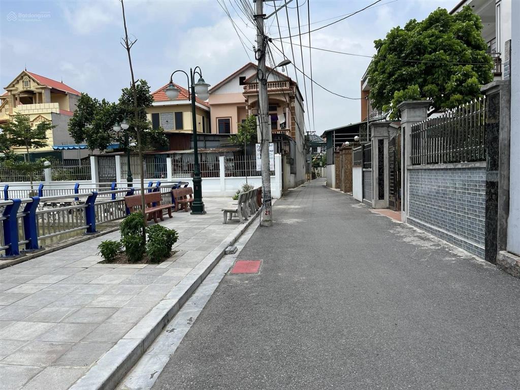 Bán gấp lô đất  mặt tiền rộng mặt ngõ ô tô thông gần hồ  văn lâm  hưng yên