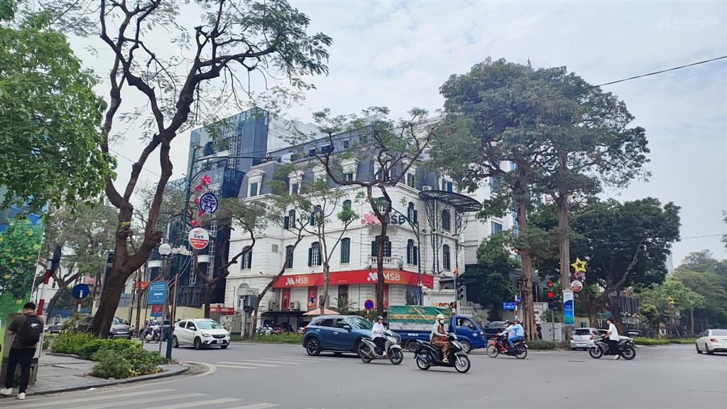 Siêu phẩm số 1 mặt phố bà triệu, diện tích 380m2  mặt tiền 10m  1 sổ 1 chủ vuông đẹp  giá 280 tỷ