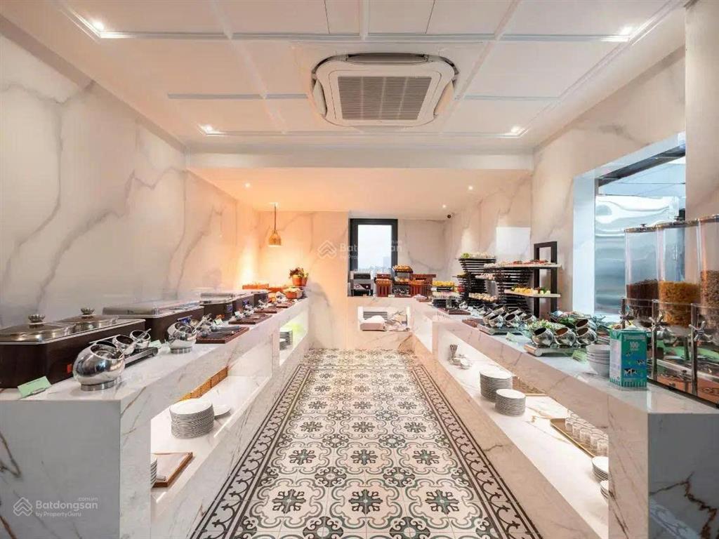 Hiếm có hoàn kiếm bán gấp khách sạn 4 sao phố yết kiêu 80 phòng, dt 370m xây 10 tầng dthu 6 tỷ/th