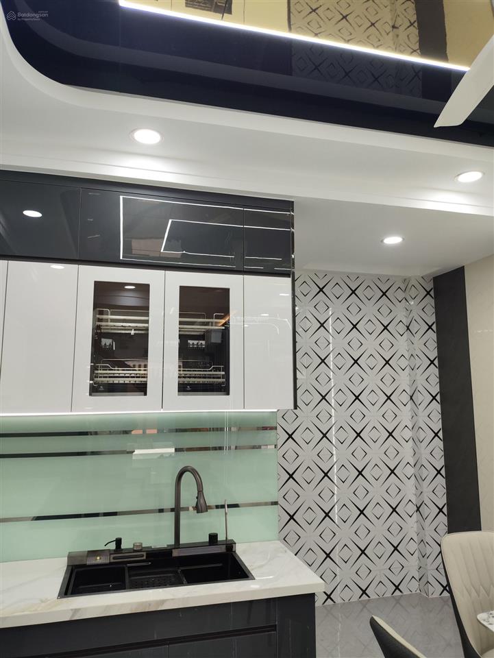 Gà đẻ trứng 40tr/tháng. 15 căn hộ dịch vụ 90m2  4 tầng luôn full phòng. ngay hl2 bình tân8 tỷ x