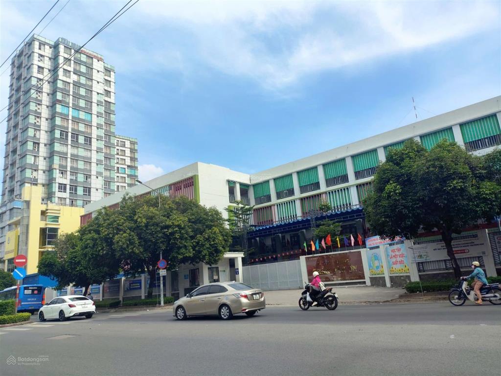 Anh nhanh tay chốt nhà giá ngộp  nhà mới 5 tầng 8wc  đường nhựa 7m  lạc long quân  q 11