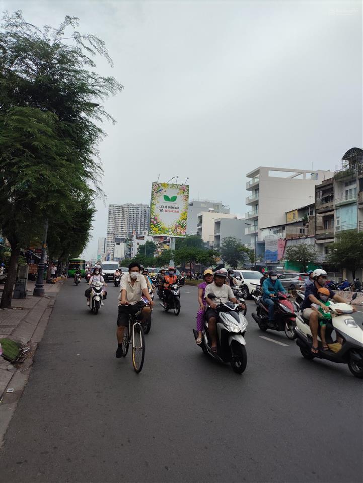 Bán nhà 3 tầng, 5,5 tỷ, ngay minh phụng  cây gõ  hồng bàng. dt 52m2