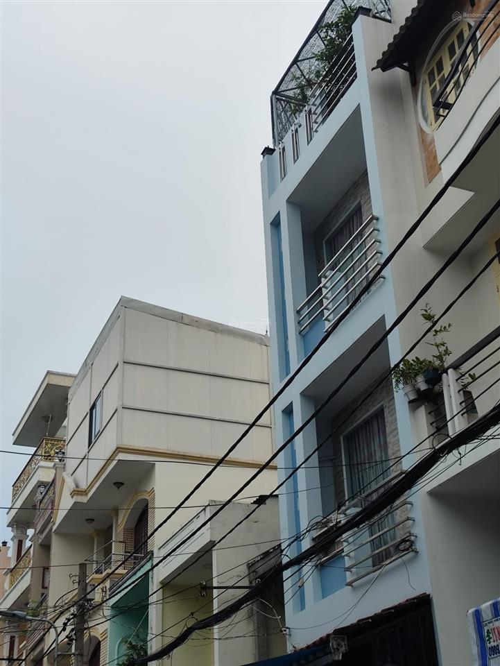 Bán nhà xe buýt đậu cửa. dt 55m2, 3 tầng. chỉ5t. ngay minh phụng  cây gõ  hồng bàng  phú lâm