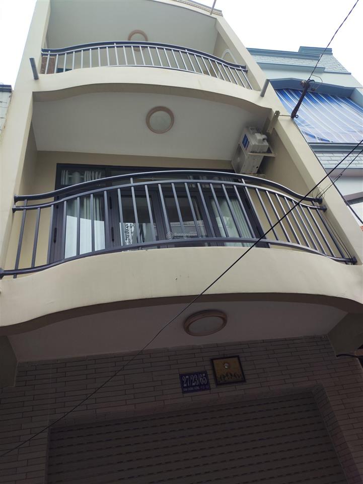 Bán nhà xe buýt đậu cửa. dt 55m2, 3 tầng. chỉ5t. ngay minh phụng  cây gõ  hồng bàng  phú lâm