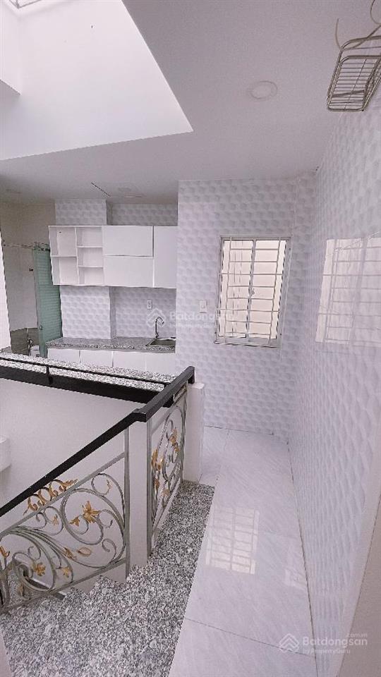 Nhà khu vip trung tâm q5 giáp q1. dt 27m2 (3x9) 4 tầng. 8,2t