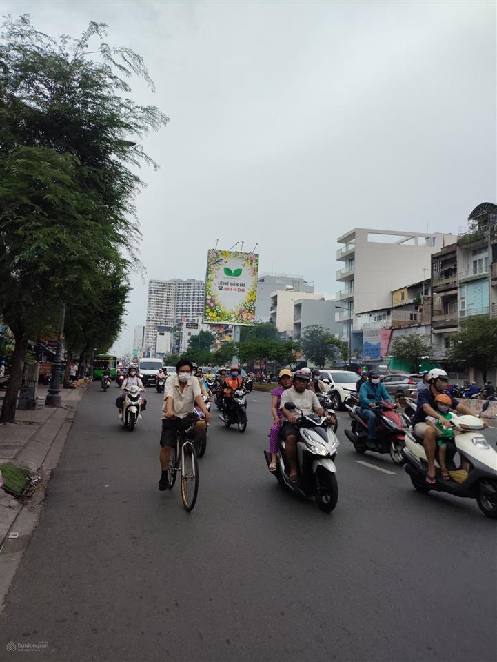 Q11. hữu duyên. chỉ 5t. rất ít xuất hiện nhà 55m2, 3tầng, 4pn ngay minh phụng, cầu cây gõ