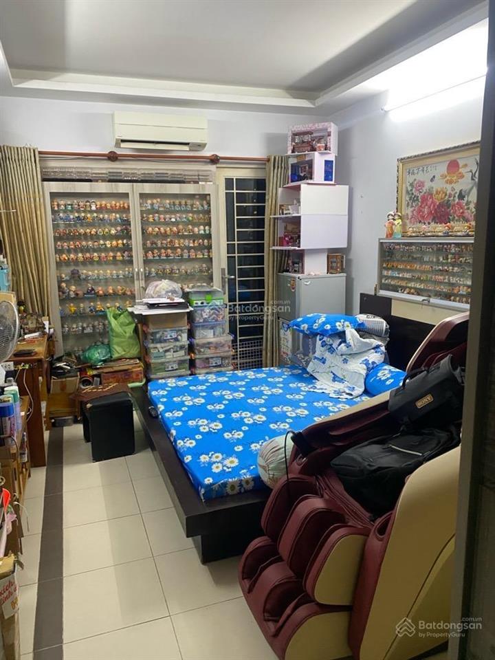 Bán nhà 4 tầng khu vip huỳnh văn bánh  gần hồ biểu chánh  sát hxh