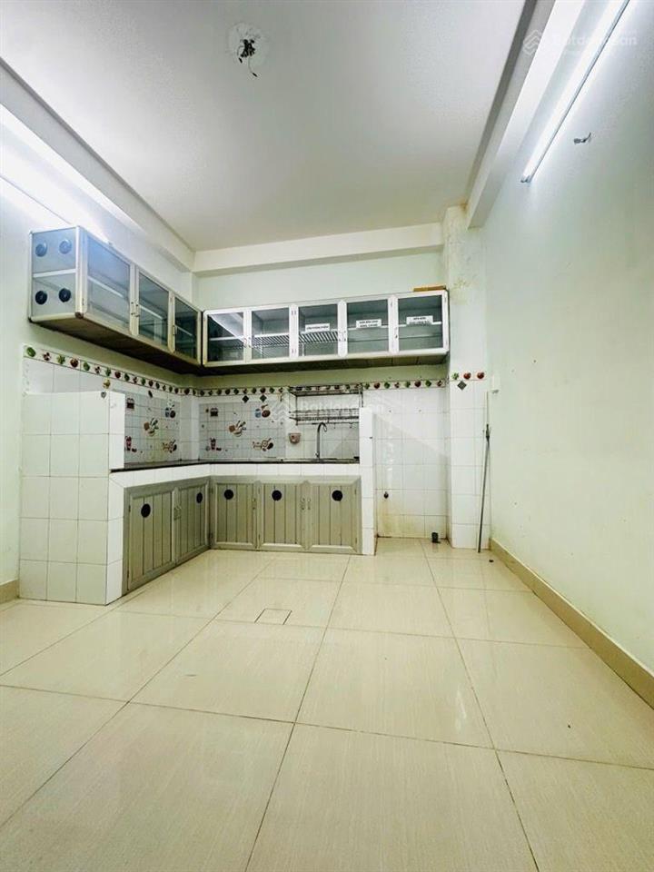 Bán nhà đẹp hẻm xe hơi 7 chỗ tới cửa khu vip lê văn sỹ p13