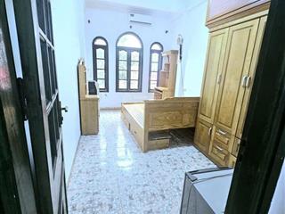 Cần cho thuê gấp nhà mặt phố thụy khuê giá cực rẻ