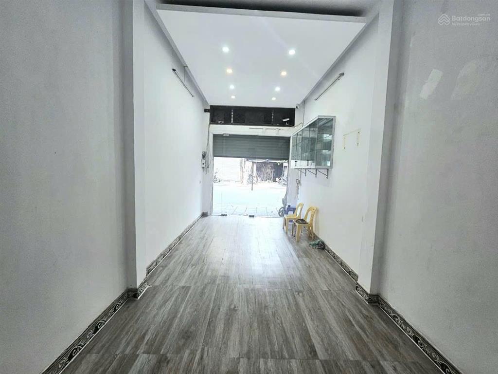 Cần cho thuê gấp nhà mặt phố thụy khuê giá cực rẻ