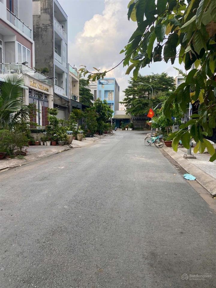 Đất 80m2 mặt tiền khu dân cư phường 7, quận 8.