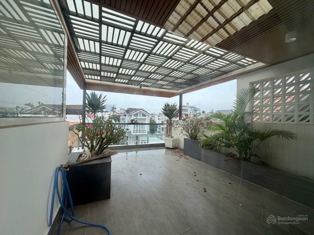 Nhà 4 tầng 136,5m2 khu phong phú 5 đối diện bến xe quận 8