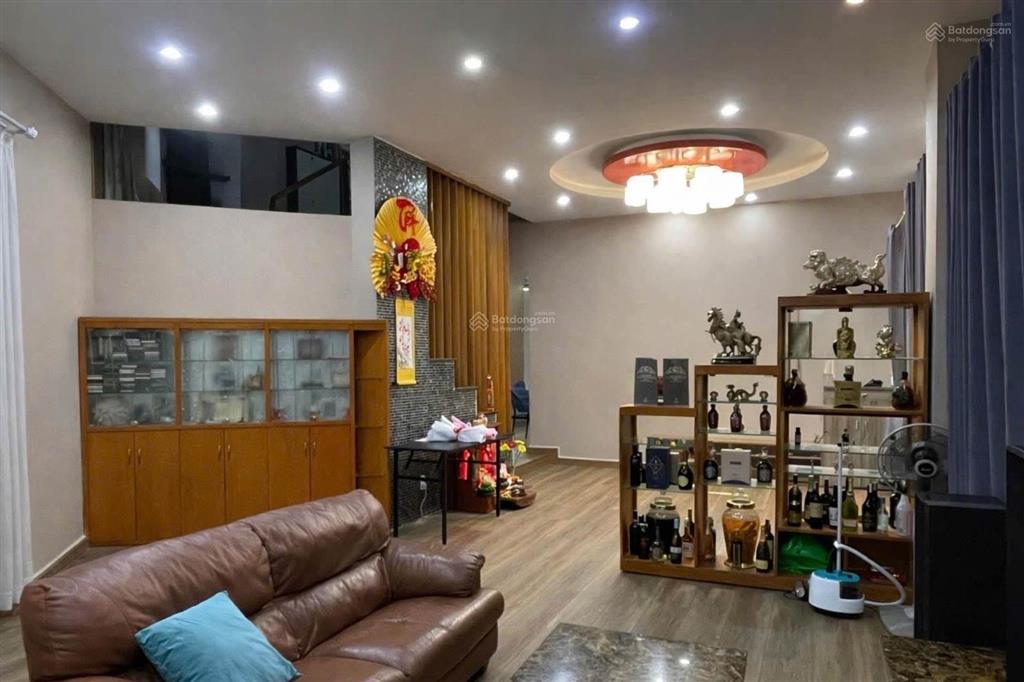 Biệt thự 4 tầng 304m2 đường phạm hùng nối dài