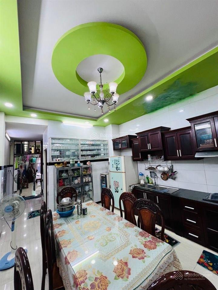 Nhà 4 tầng 80m2 khu dân cư bình hưng đối diện bến xe quận 8