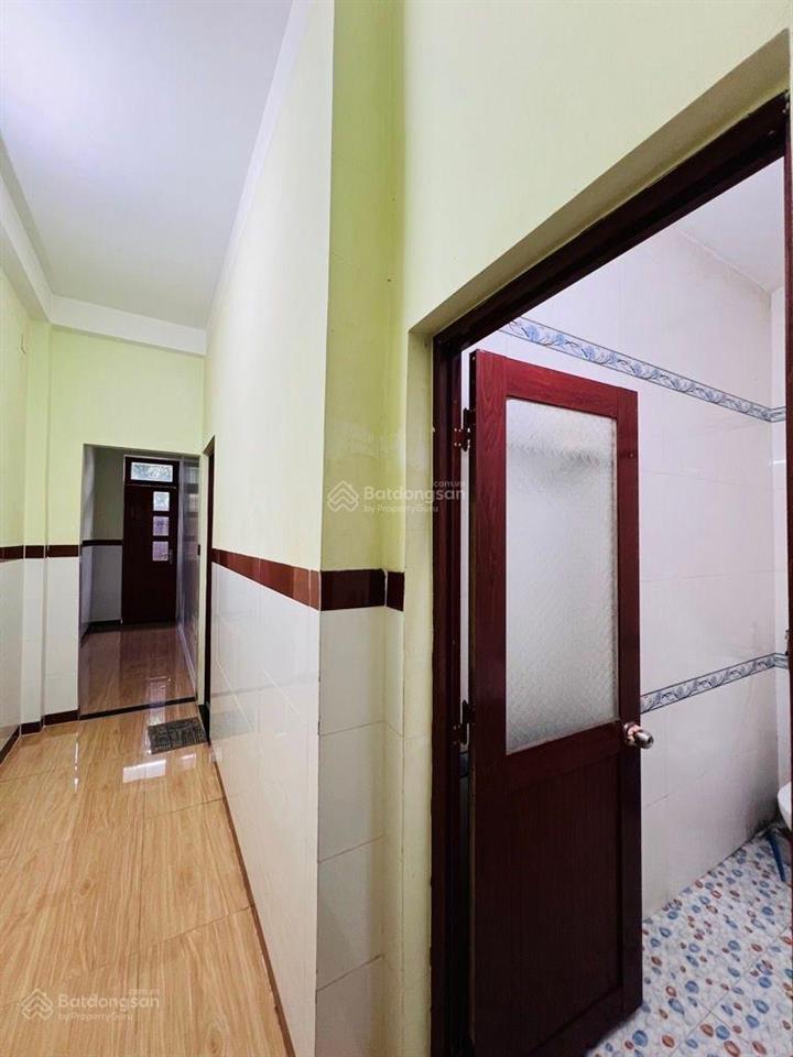 Nhà 4 tầng 80m2 khu dân cư bình hưng đối diện bến xe quận 8