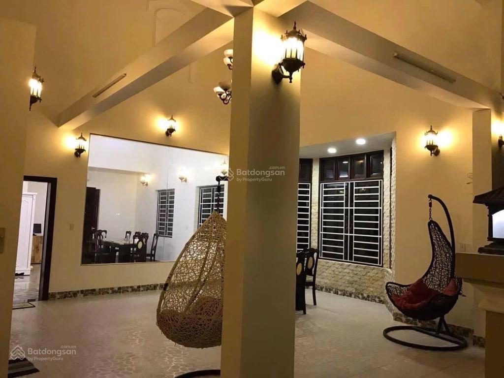 Biệt thự 4 tầng góc 2 mặt tiền khu dân cư phong phú đối diện bến xe quận 8