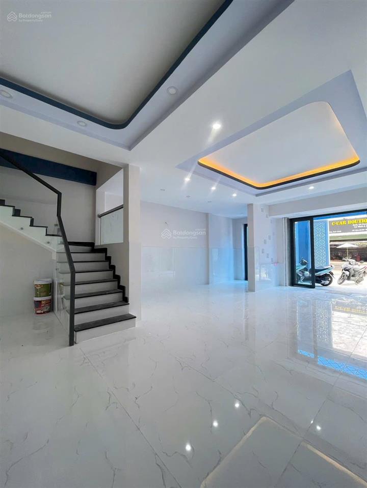 Nhà 3 tầng 120m2 khu dân cư bình hưng đối diện bến xe quận 8