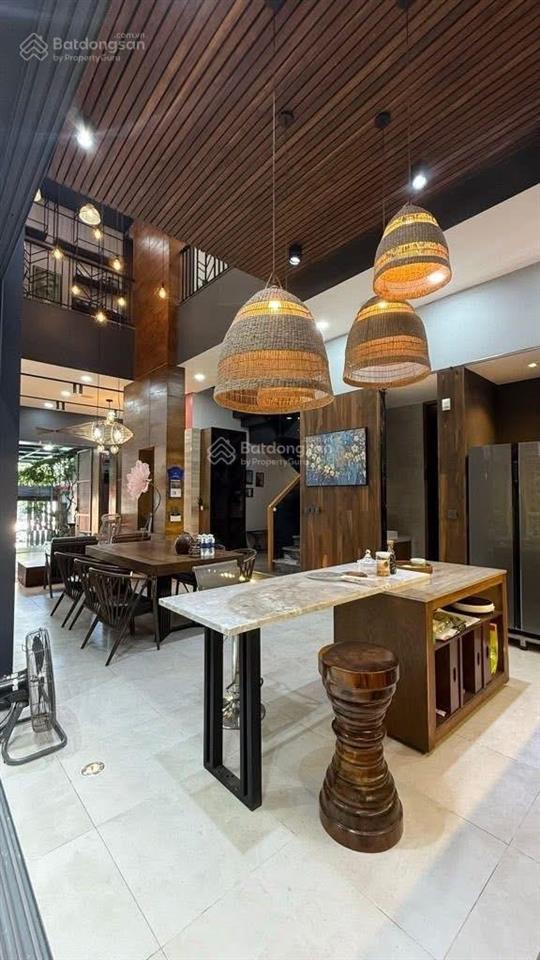 Biệt thự 4 tầng mặt tiền đường khu dân dư đại phúc đường phạm hùng bình hưng bình chánh