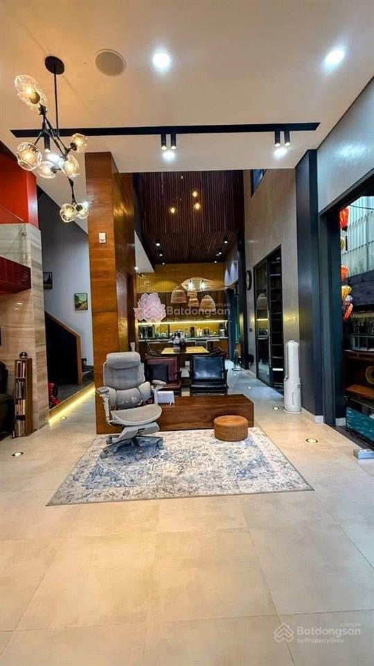 Biệt thự 4 tầng mặt tiền đường khu dân dư đại phúc đường phạm hùng bình hưng bình chánh