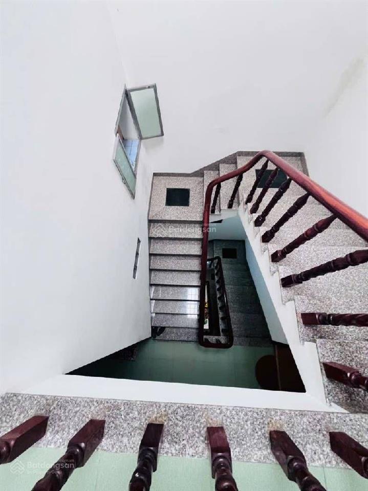 Nhà 4 tầng mặt tiền đường 320 bông sao p5 q8