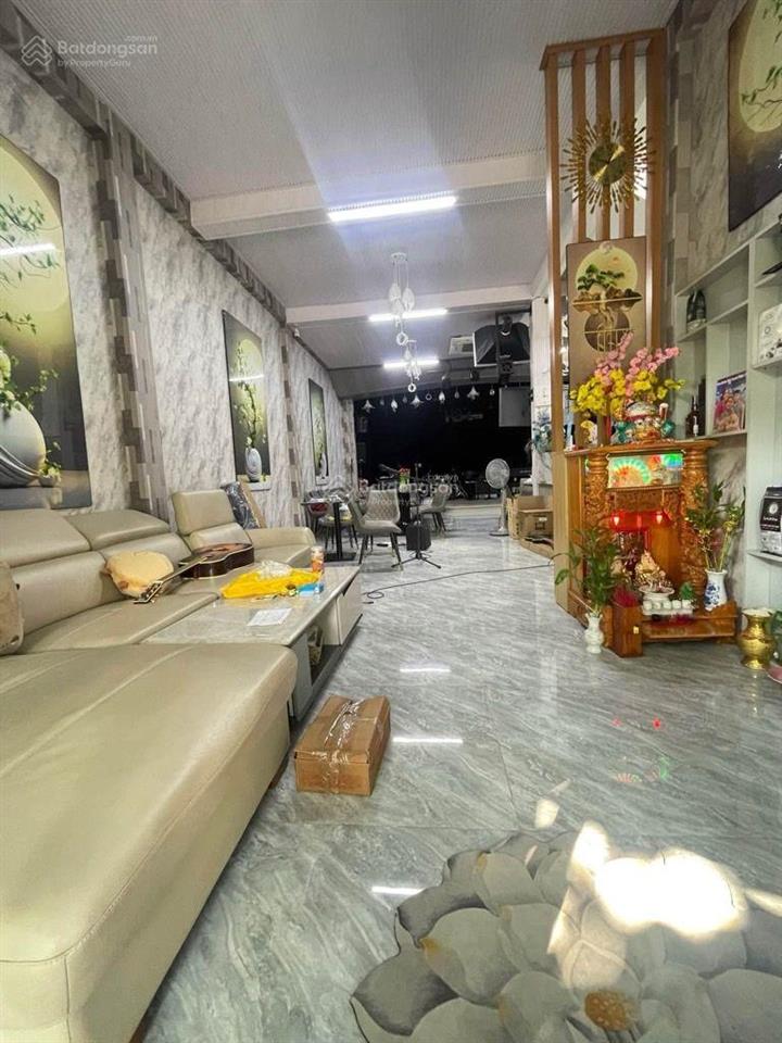 Nhà 2 tầng khu phong phú 5 đối diện bến xe quận 8