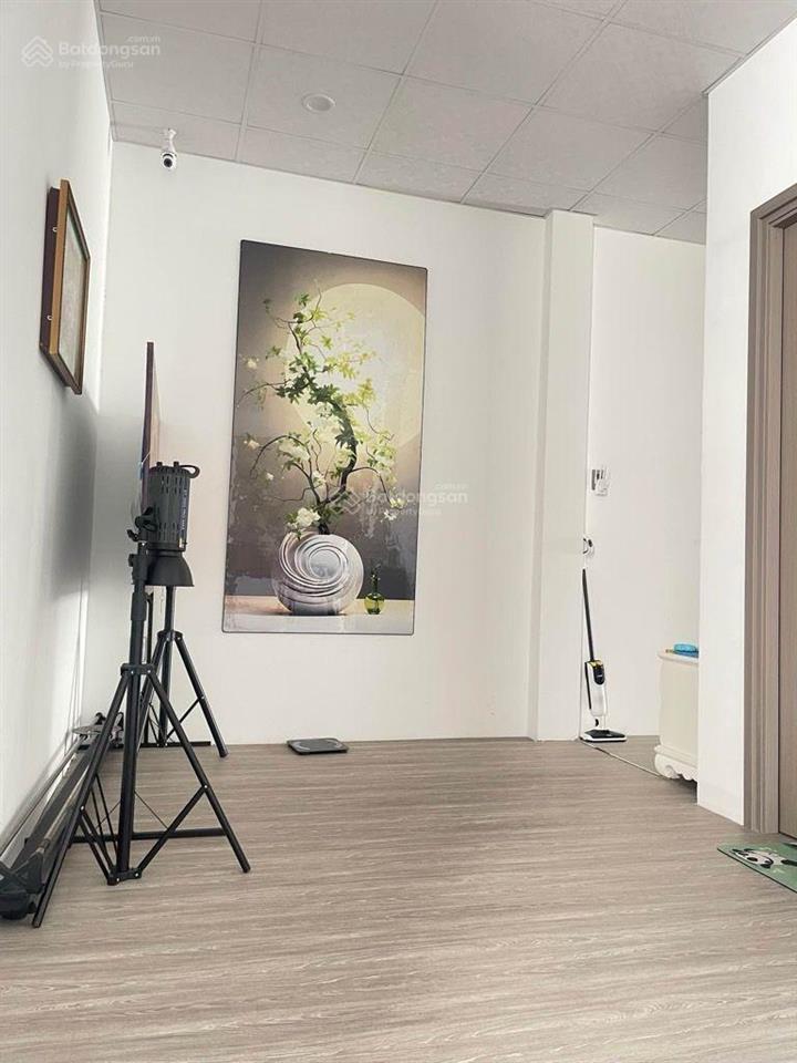 Nhà 2 tầng khu phong phú 5 đối diện bến xe quận 8