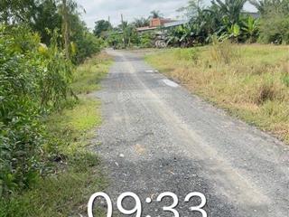 Bán 2.300m2 đất cây lâu năm tại đức huệ (long an cũ), có 500m2 thổ cư. giá 3,4 tr đồng/m2