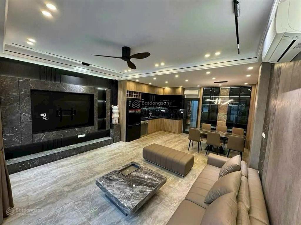 Phân lô gia thụy , sổ đỏ 50m2 * m tiền 5m * nhà 6 tầng thang máy , mặt ngõ rộng oto tránh