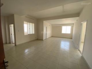 Bán căn hộ phú mỹ thuận. 95m2, 2pn, 2wc, căn góc view đẹp, giá 2,55 tỷ, hỗ trợ vay