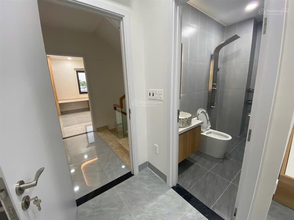 Vip  ngay ga metro  trường thọ  thủ đức  dt 79m²  4 tầng  ngang 4,5m  giá 8,6 tỷ tl