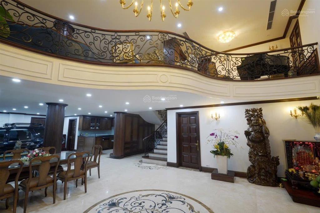 Vip  nhà đẹp khu bên sông  giga mall  hbc  thủ đức  lô góc 2 mt  dt 238m2  42,28 tỷ