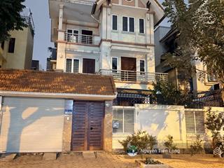 Bán bt đơn lập cv cầu giấy dtm dịch vọng  307m2 x 4t 1 hầm  ở sướng, yên tĩnh  giá 92.5 tỷ có tl