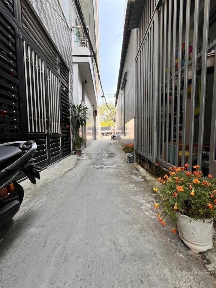 Bán nhà 4 tầng gần lưu hưu phước hẻm xe hơi 6 m 4, 5 x 18 quận 8 chỉ hơn 5 , x tỷ