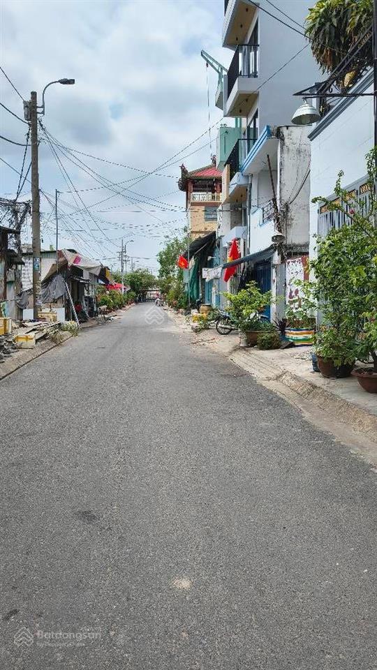 Bán nhà quận 8 , 2 tầnggần phạm thế hiển hẻm xe hơi 6 m 4, 5 x 10chỉ hơn 5 tỷ