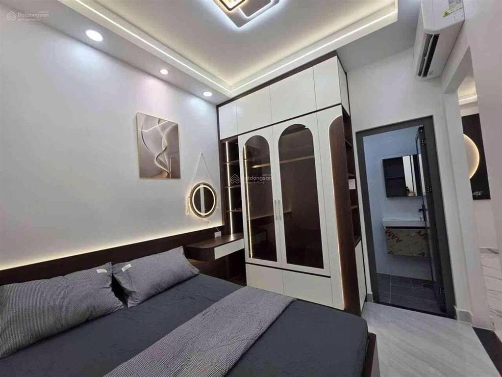 Bán nhà hẻm xe hơi đổ của  trần xuân soạn  quận 7  3 tầng chỉ hơn 4 tỷ