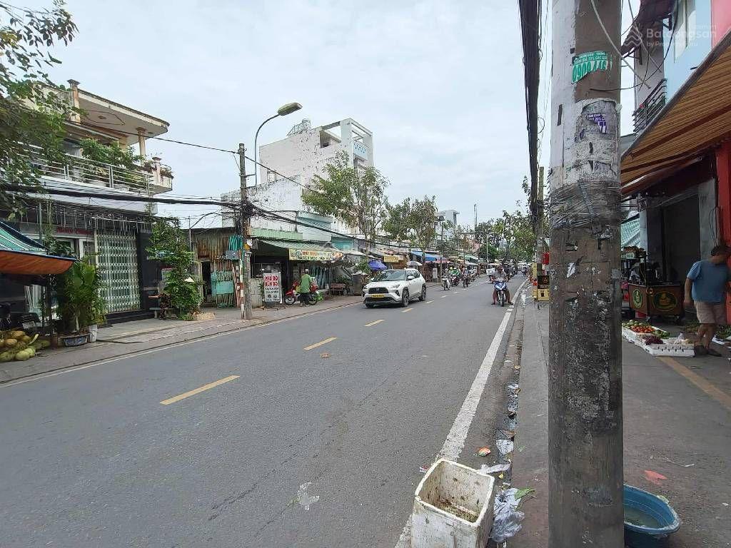 Bán nhà phạm thế hiển  quận 8  hẻm xe hơi 6 m  2 tầng dt 4 x 28  chỉ hơn 10 tỷ