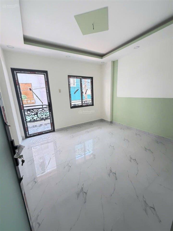 Quận 8  dương bá trạc  gần hẻm xe hơi  diện tích 44 m2  chỉ hơn 6 tỷ