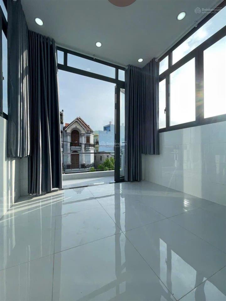 Nhà hiếm mặt tiền mai hắc đế 3 tầng btct  xe hơi đậu trong nhà diện tích  54m2  chỉ hơn 5 tỷ
