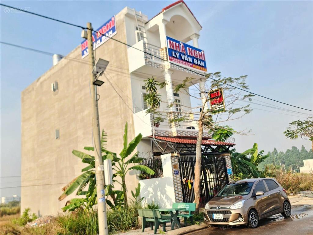 Đất nền shr 90m2 kế bên vinhome hóc môn và nhà nghỉ ở dự án vista land