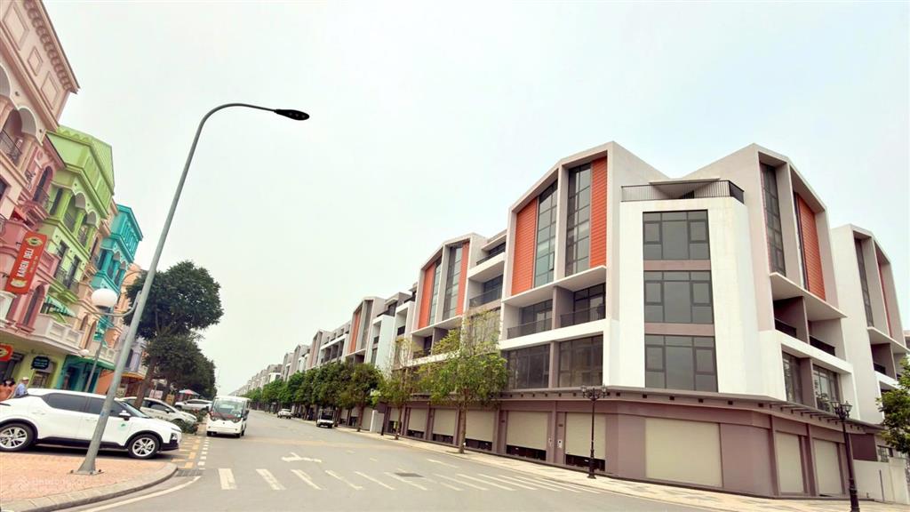 Ra hàng gấp shophouse góc 3 mặt tiền, đối diện chung cư vinhomes oceanpark 3 vị trí đắc địa