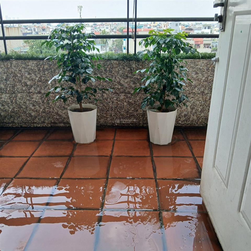 Nhà 2phong. ngủ. 2w .thiết kết đẹp. ở ngay .gần trường học các cấp. 100m .chợ