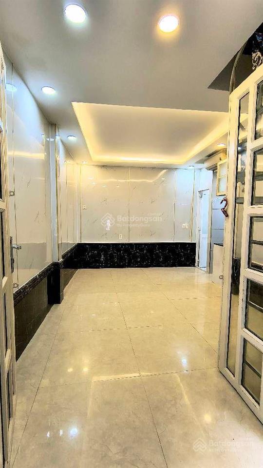 B.án.nhà phạm thế hiển, q8, 2tầng dt 37m cách mặt tiền 4 căn , giá chỉ nhỉnh 3tỷ