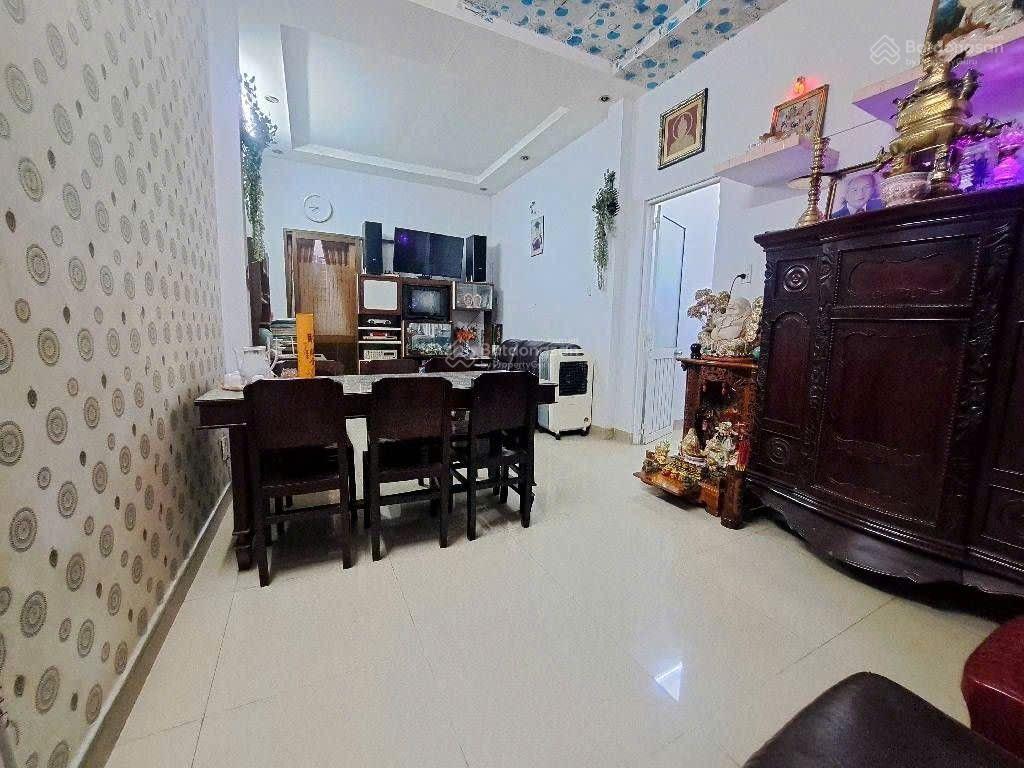 Nhà đẹp sát mặt tiền hưng phú quận 8  2 tầngdt 76m  giá chỉ 5,x tỷ