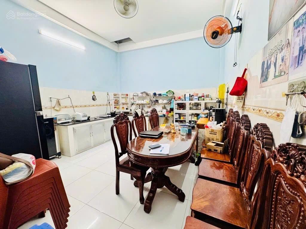 Bán nhà khu vip  tạ quang bửu quận 8  4tầng dt  4,5m x 14m nở hậu tài lộc  chỉ hơn 6 ,x tỷ