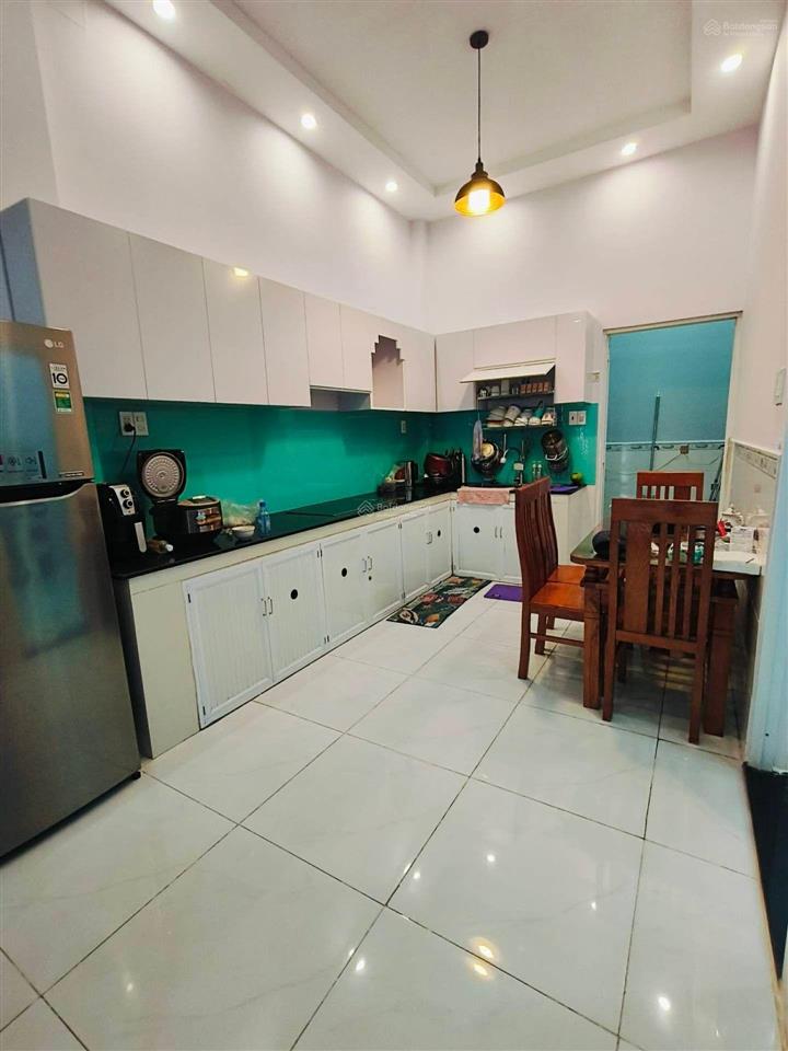 Nhà mặt tiền đường nhựa 8m  trung tâm quận 8  4 tầng  ngang 6x15  5pn  nhỉnh 8 tỷ