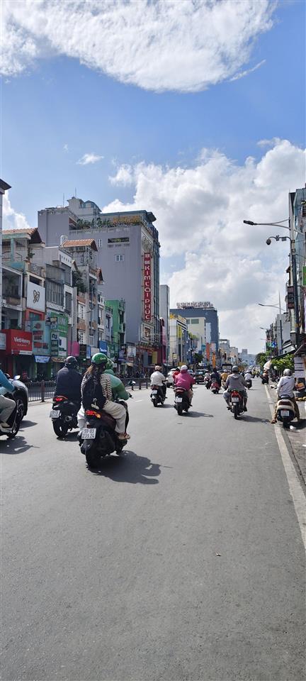 Nhà đẹp ở ngay 4 tầng dương bá trạc q8, 4pn, 5wc, hẻm xe hơi, nhỉnh 6,x tỷ