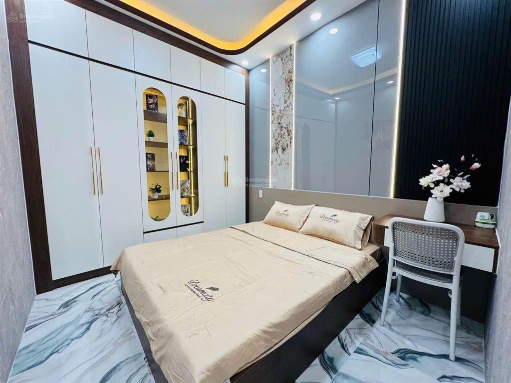 Siêu phẩm sát bên chợ rạch ông ,đường dạ nam quận 8  3 tầng 4pn , nhỉnh 7 tỷ