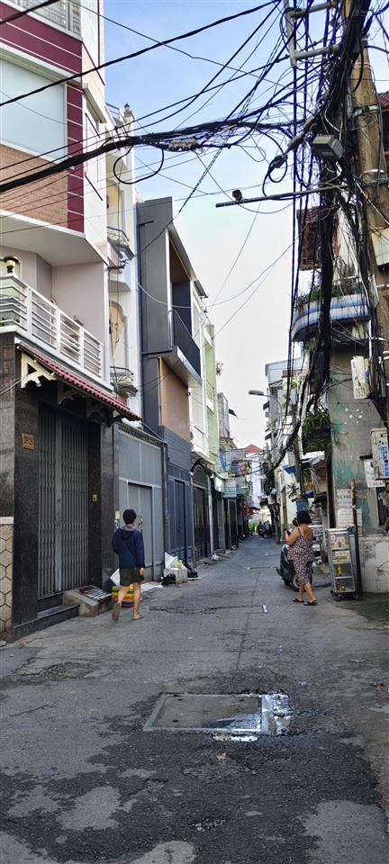 Hiếm nhà bán mt kinh doanh  dương bá trạc quận 8  3 tầng  (80m2)  giá 8,xtỷ